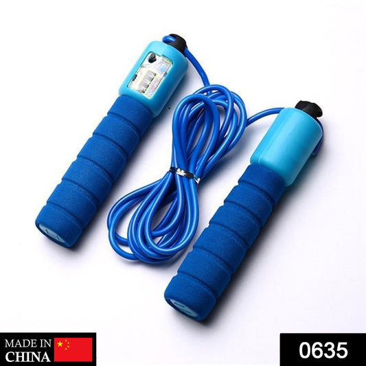 Fitness skipping rope with comfortable foam handles and counter.